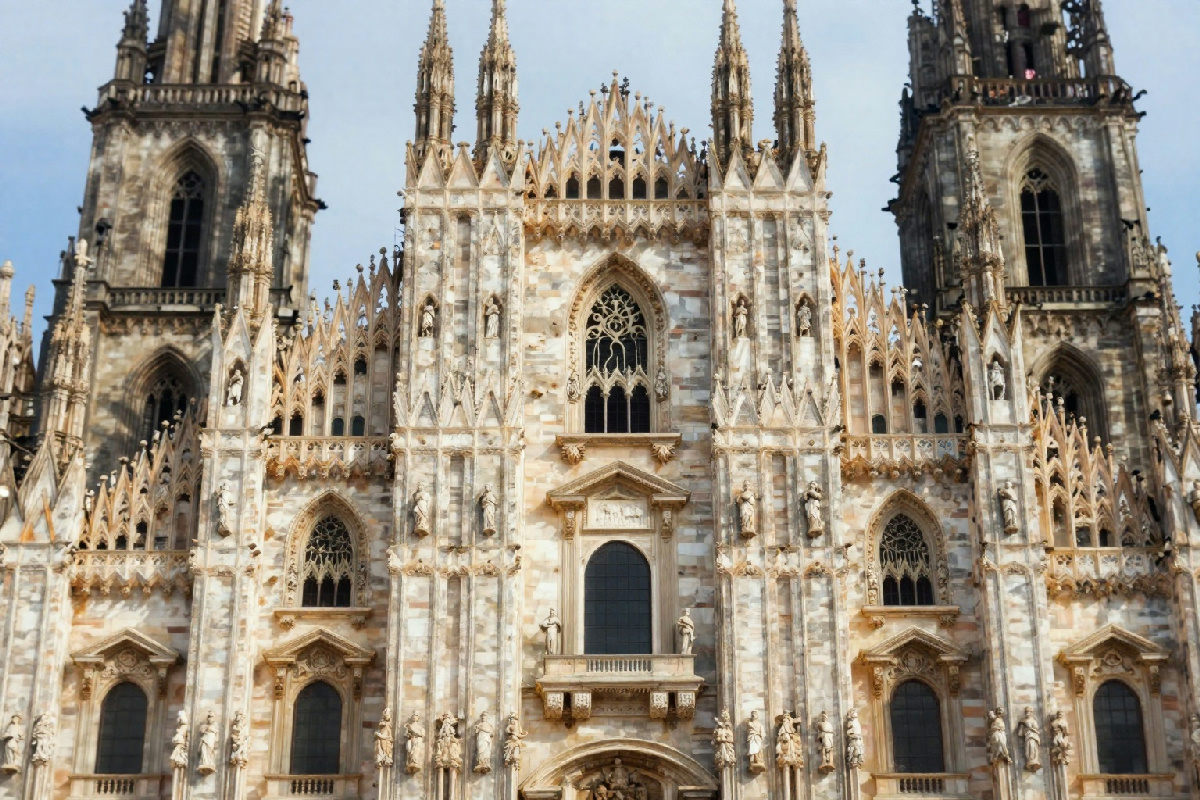 Visitare la città cattedrale: un'esperienza unica per scoprire la sua bellezza autentica